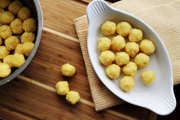 huong-dan-lam-banh-deo-nhan-dau-xanh