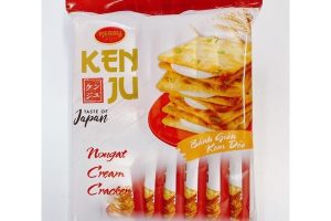 Bánh kenju hạnh nhân