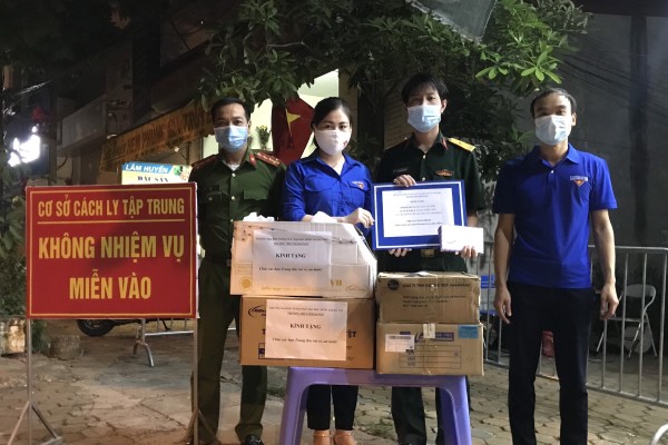 trung-thu-yeu-thuong-ngai-gi-dich-benh-hoat-dong-y-nghia-nhan-dip-tet-doan-vien-cua-thay-tro-ums-9