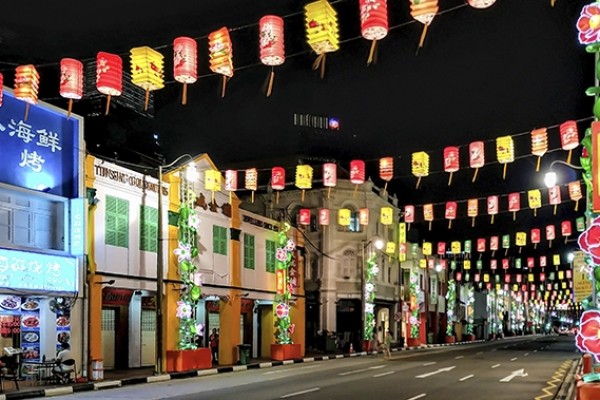 Các đường phố của Singapore cũng rực rỡ muôn mầu tạo nên một Trung thu vô cùng náo nhiệt.